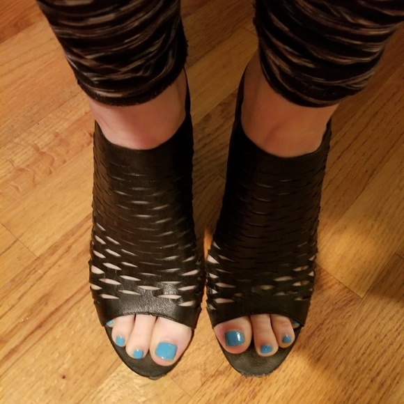 Franco Sarto Shoes - Franco Sarto black laser cut wedges